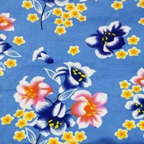 2 FOR $5 SALE NIP Short Sleeve Blue Floral  Short Sleeve Slightly Cropped  Top - Picture 4 of 4